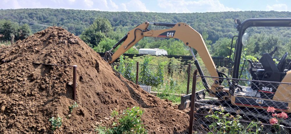 Săpături mecanizate cu miniexcavator