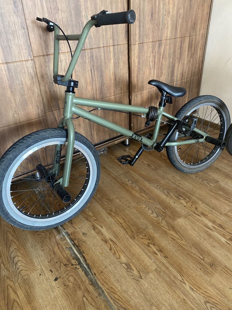 Продам велосипед BMX