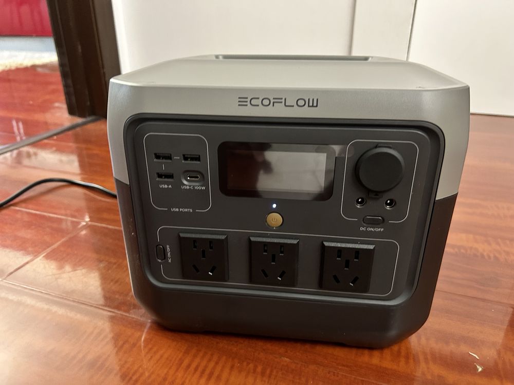 Продам новую портативную зарядную станцию ecoflow river pro 2 срочно
