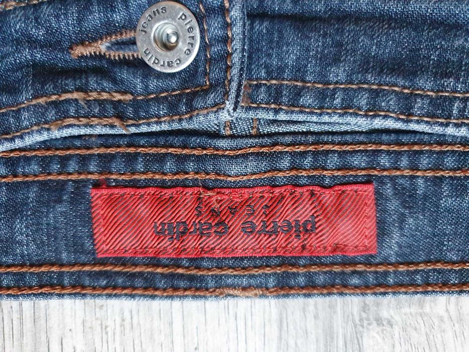 Blugi PIERRE CARDIN "Dijon" - Marime W36 L30 (Talie 94 cm)