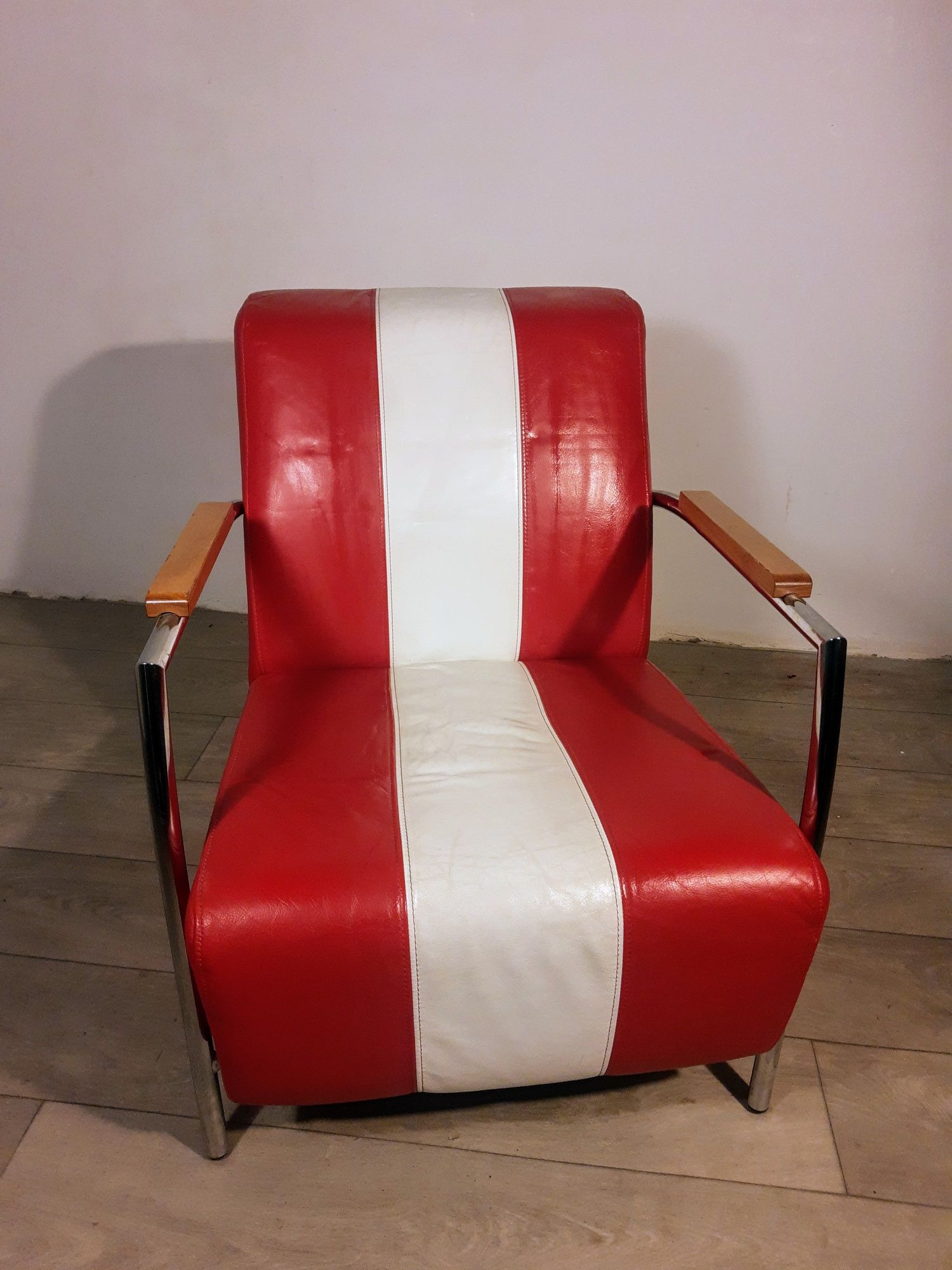 Vintage Кожено кресло Montel червено/кремаво бяло на райе