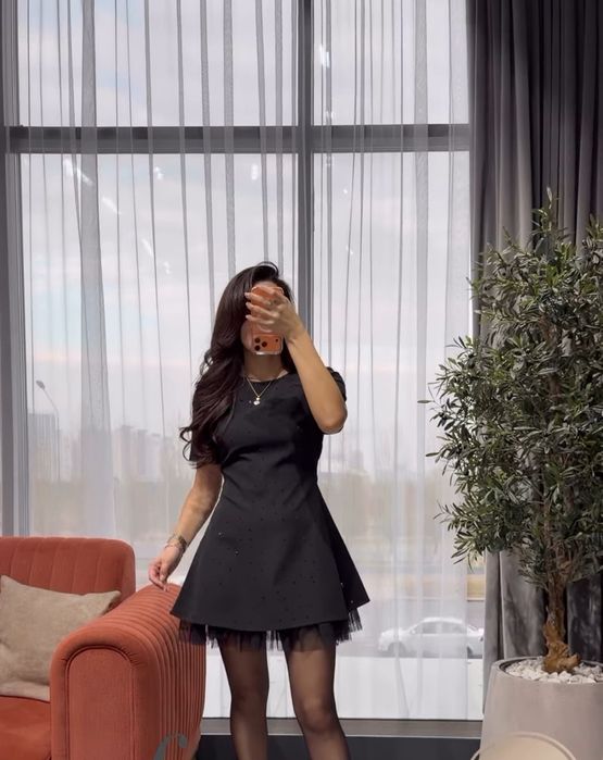 Красивое, чёрное платье. Новое с этикеткой.