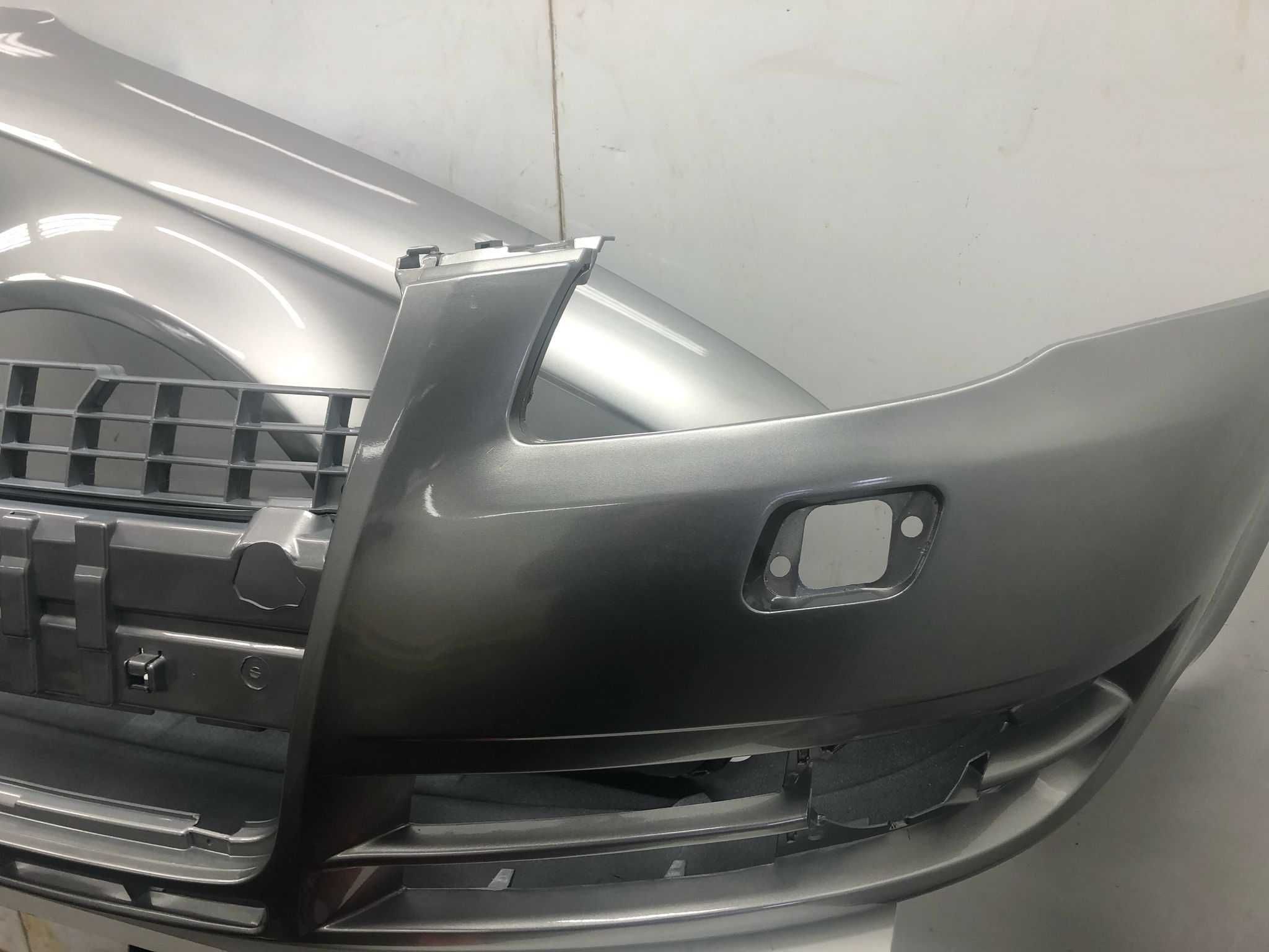 Bara & Aripa Fata Dreapta Audi A4 B7 An 2004-2007 (LY7G (Gri))