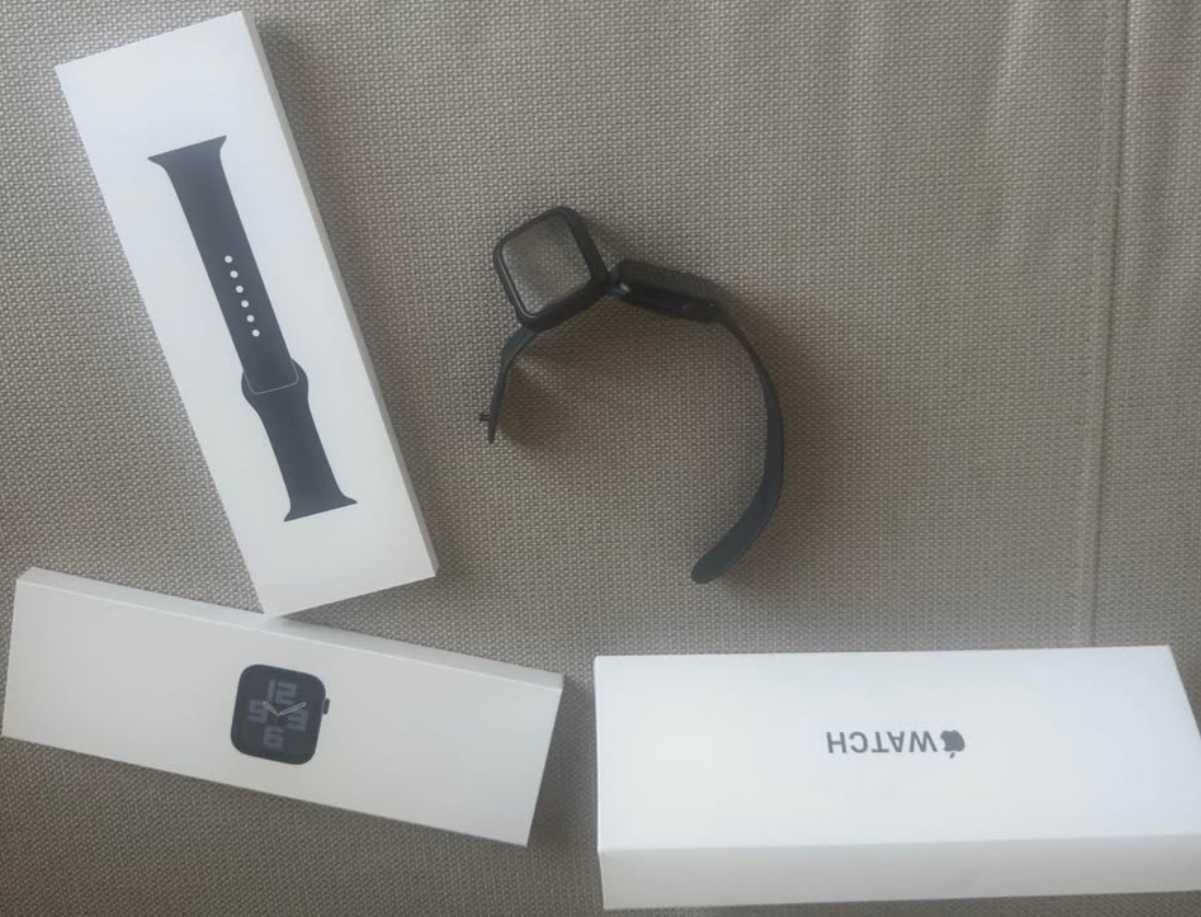 Apple Watch SE (2024)-Midnight Sport Band - M/L
