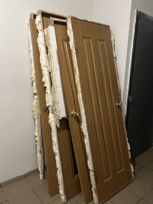 Продам бу дверей межкомнатный