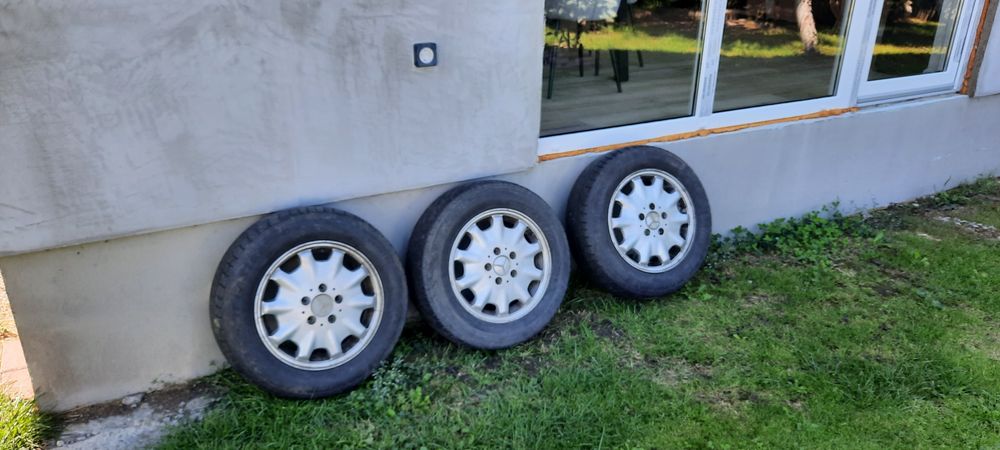 Vând 3 jenti+cauciucuri