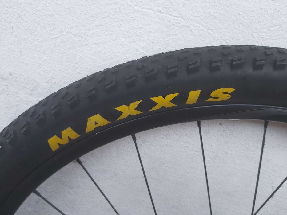 Roata de fata completa pt bicicleta 29" Stout