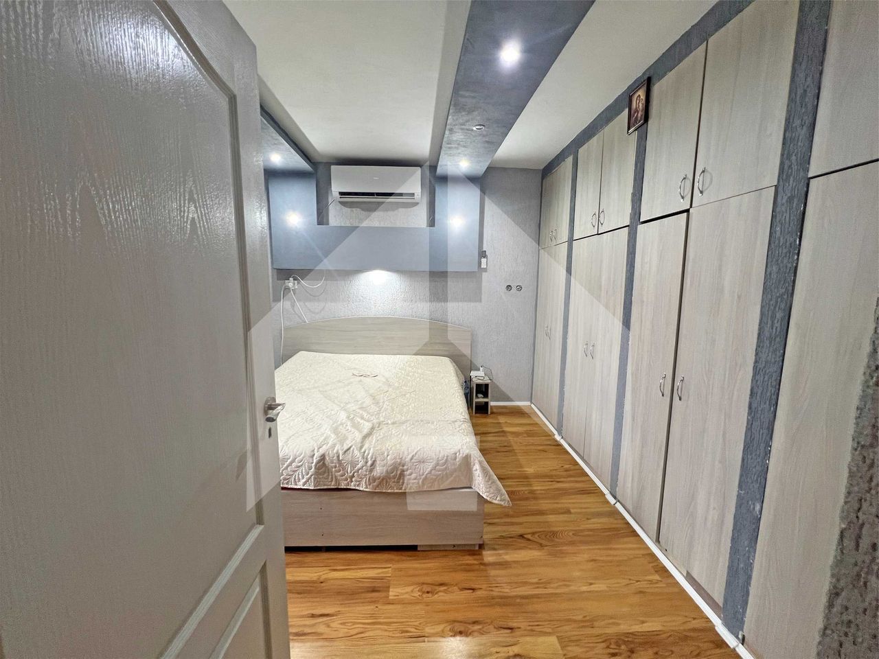 Продава се Етаж от къща в Нови пазар - 72 кв.м за 1013 €/кв.м - Снимка #7