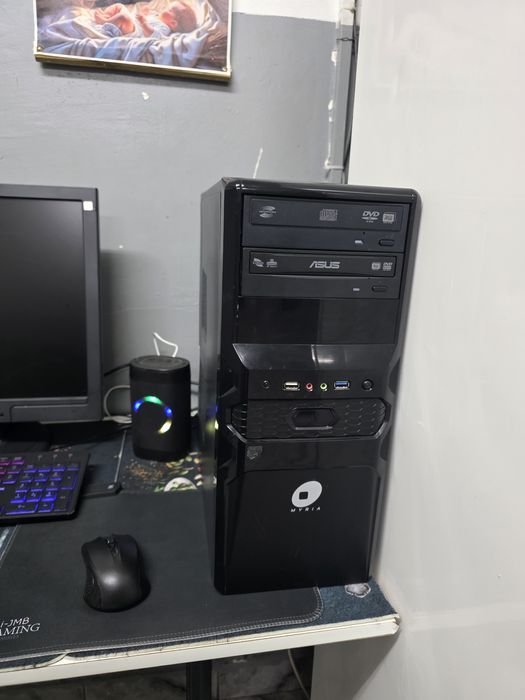PC cu procesor i5 6500, 16 GB de RAM DDR4, placă video NVIDIA Ge