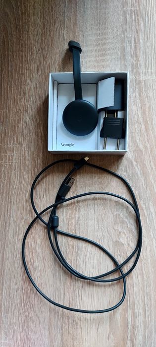Vând Google Chromecast 3 original