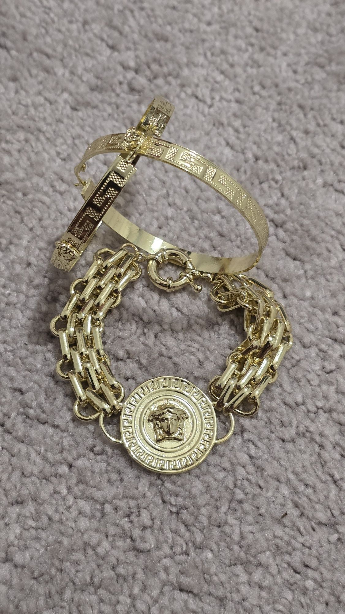 Set bratara si cercei Versace