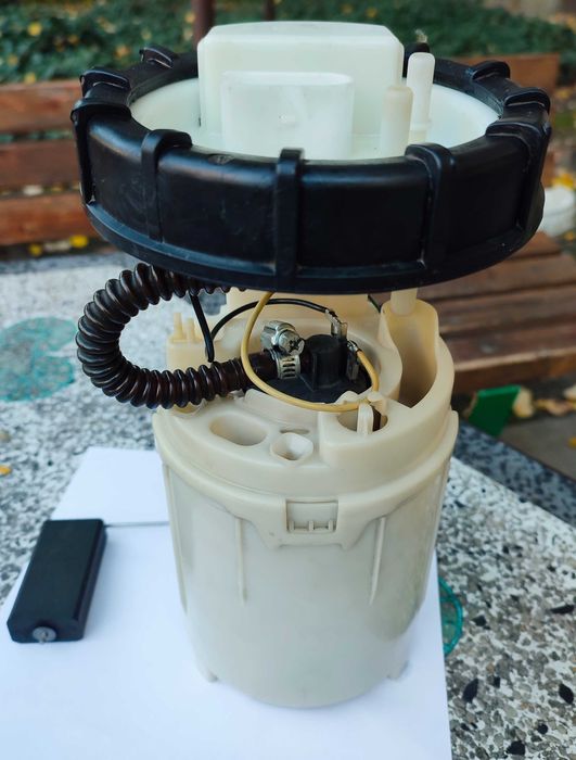 Бензинова помпа, с кошницата, за Голф, Поло, Сеат, Ауди и Шкода