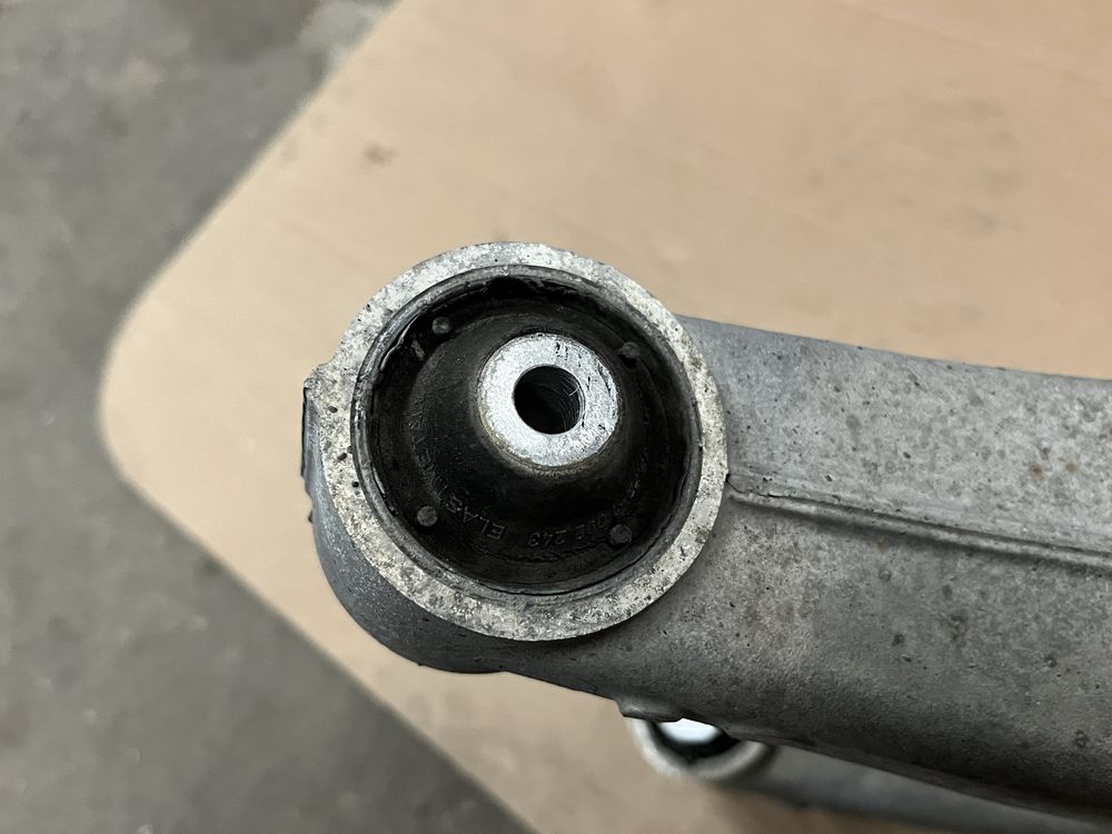 Задни носачи за BMW E39 Комби