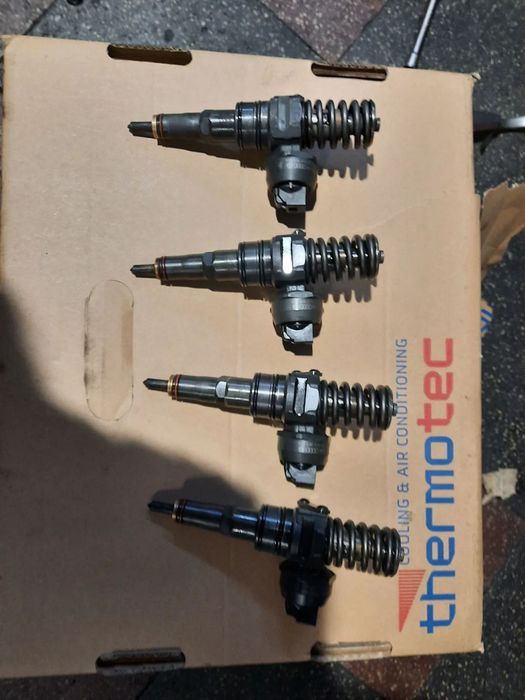 Injectoare injector Volkswagen Passat b5.5 1.9tdi audi a4 b6 1.9tdi co