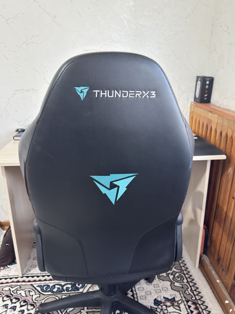 Кресло Thunder X3