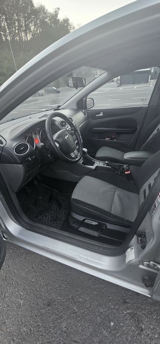 Vând Ford Focus Euro 5, 2010, 1.6 benzina + GPL