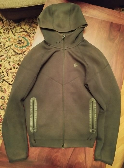 Nike tech fleece горнище черно