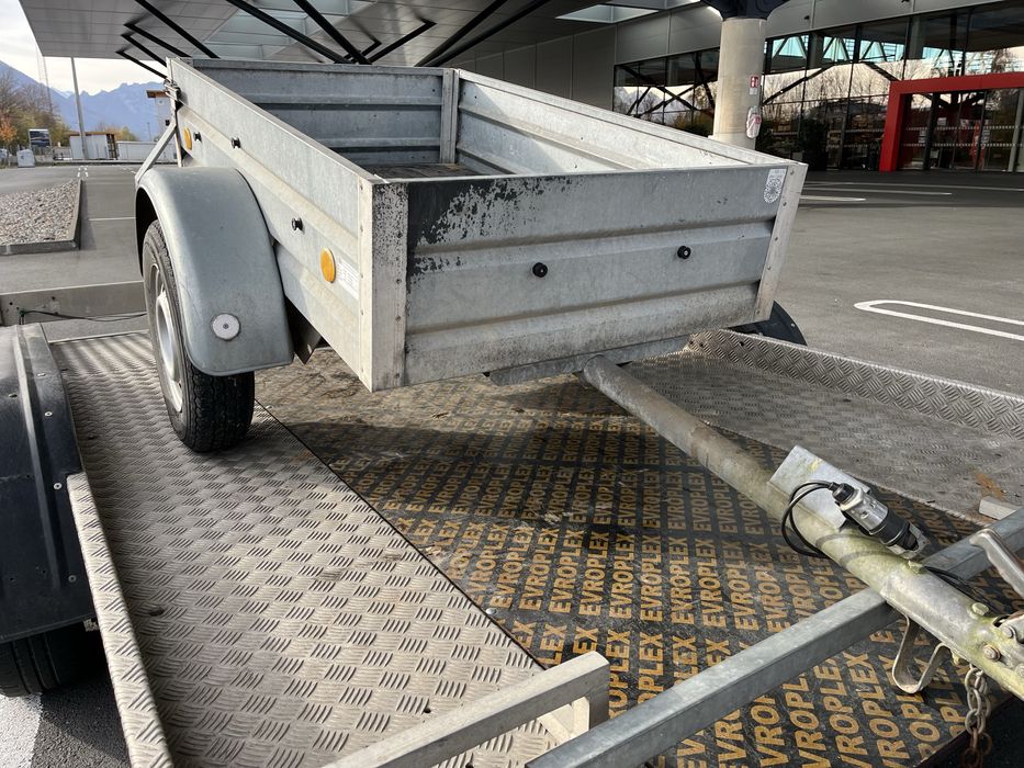 Ремарке за лек автомобил