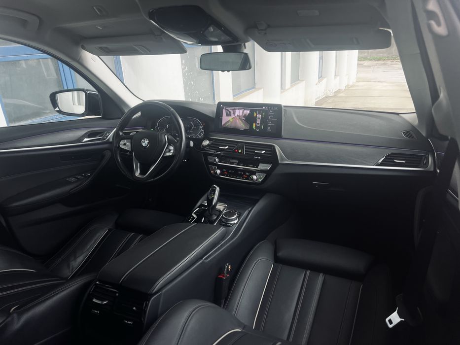 BMW Seria 5 530e G30 Facelift 292cp Faruri FULL LED