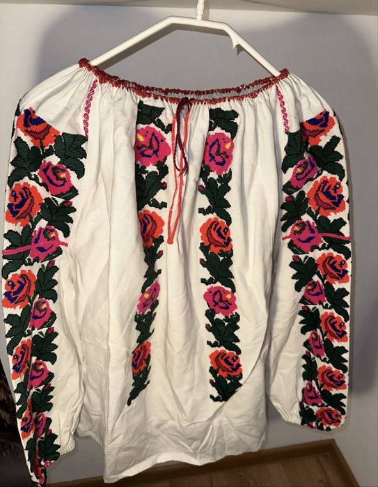 Ie cusuta manual de peste 100 de ani