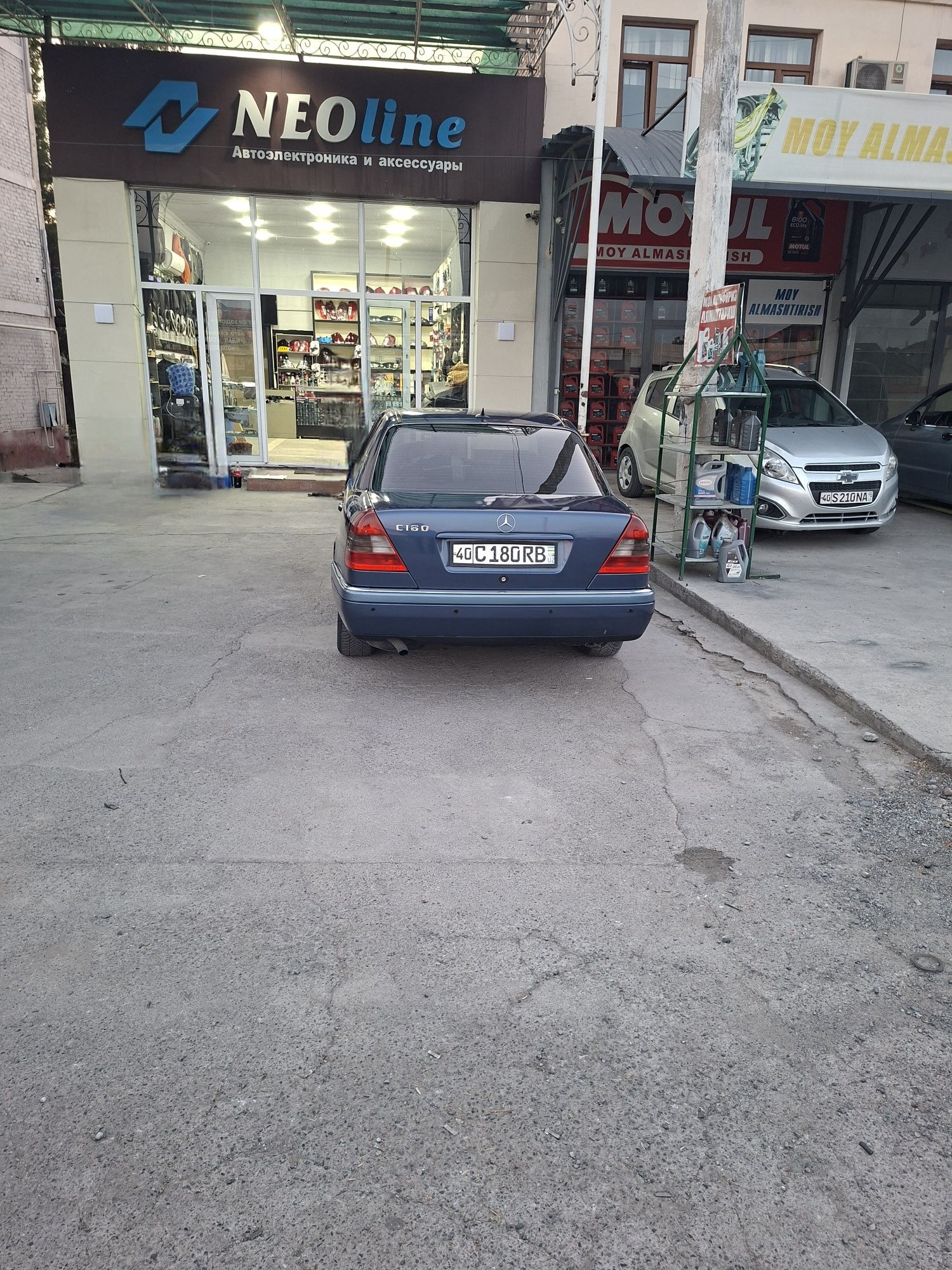 W202 yili 93. 1.8 mator Binzinda. Avtamat karobka. Kandiori bor ishled