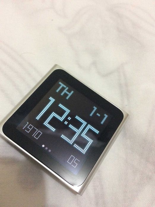vand Apple iPod Nano 6th Gen impecabil - ca nou