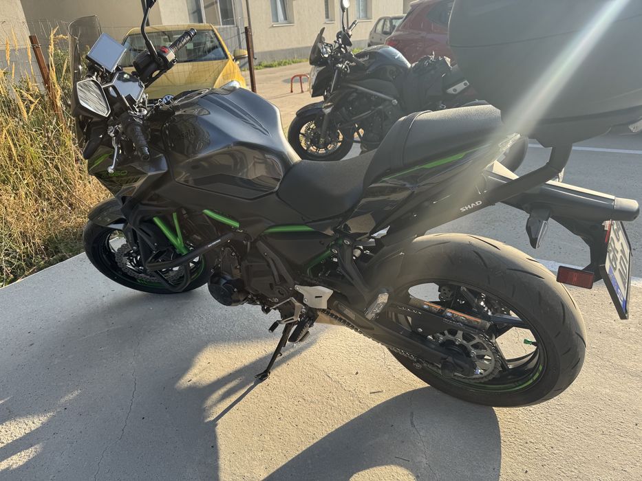 Vand Kawasaki Z650 2024 ca Nou - Garanție, CASCO, Accesorii de Top!