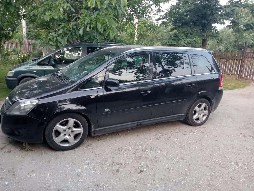 Vând Opel Zafira OPC 2.0 benzina 200cp