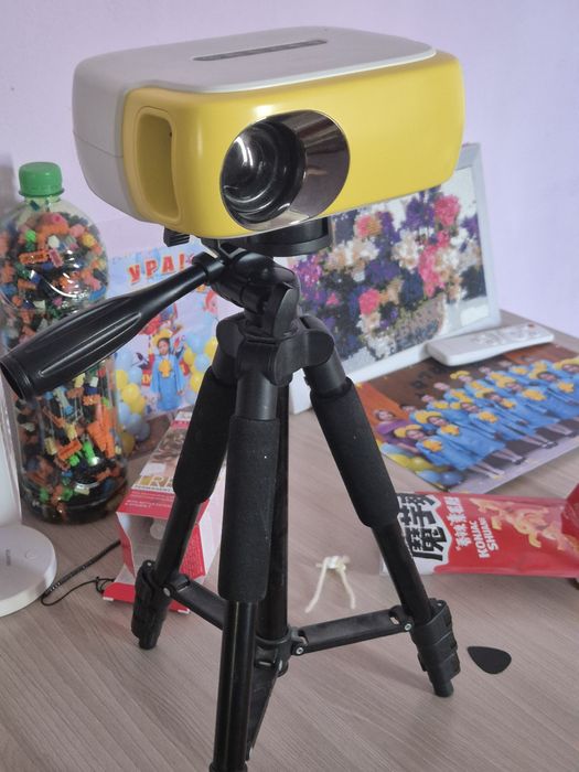 Проэктор продам.