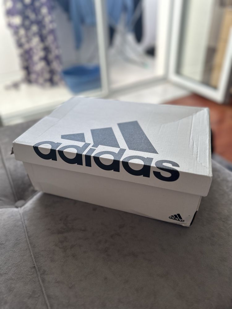 Кроссовки Adidas