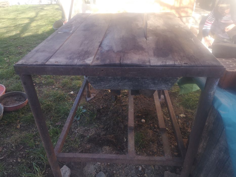 Vand circular pentru tăiat lemne