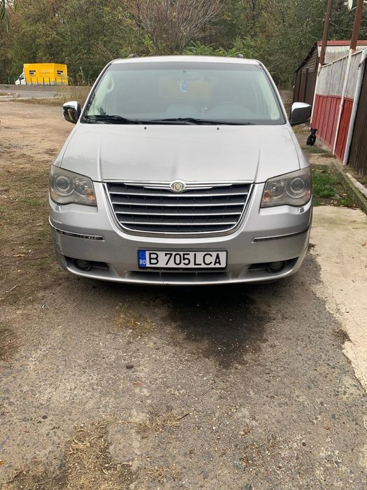 Vând Chrysler Grand   Voiager