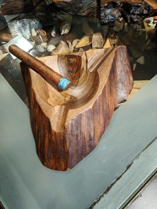 Пепелник за пури