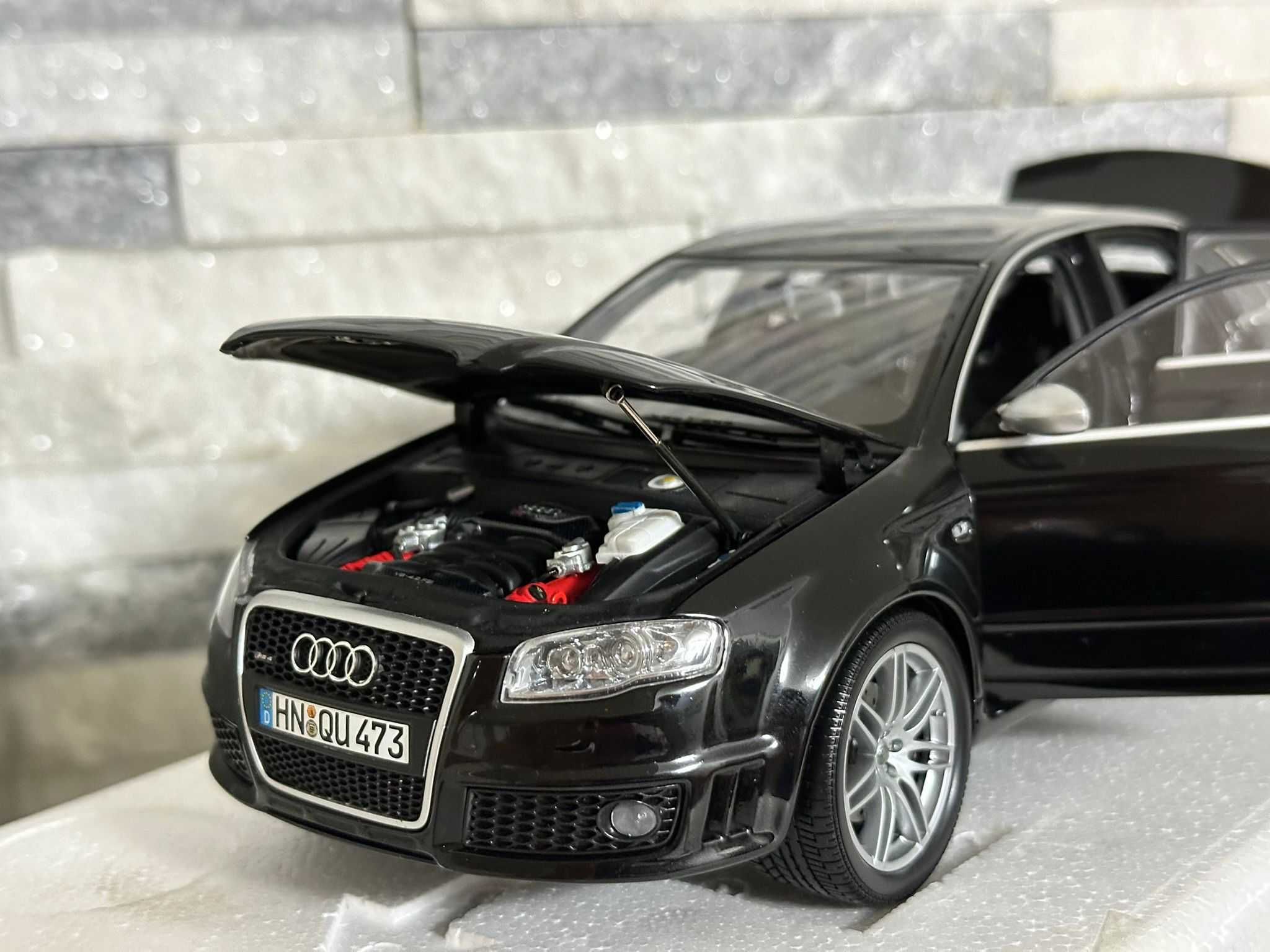 macheta audi rs4 b7 minichamps 1:18