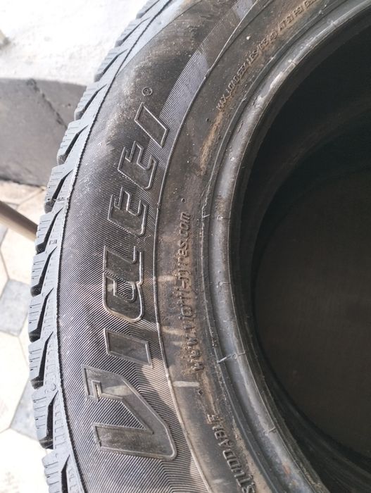 Продается шины  две штуки