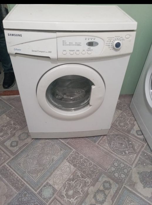 Продам стиральную машинку на запчасти