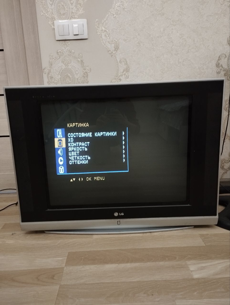 Продам телевизор LG диагональ 42