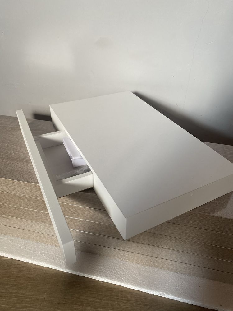 Стенен рафт с чекмедже MDF