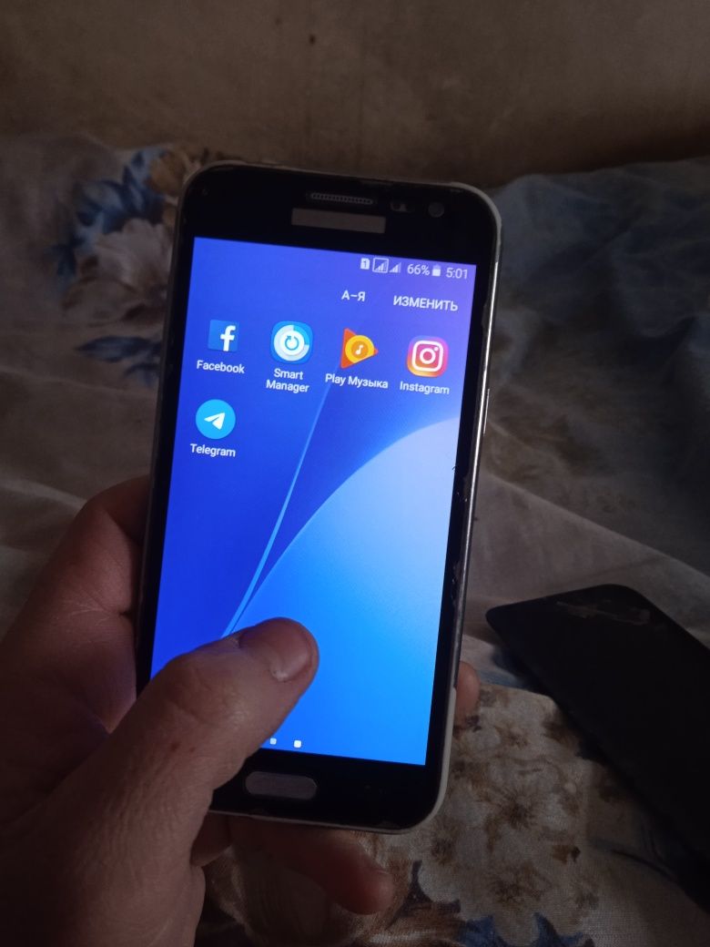 Samsung j2 8gb 2017