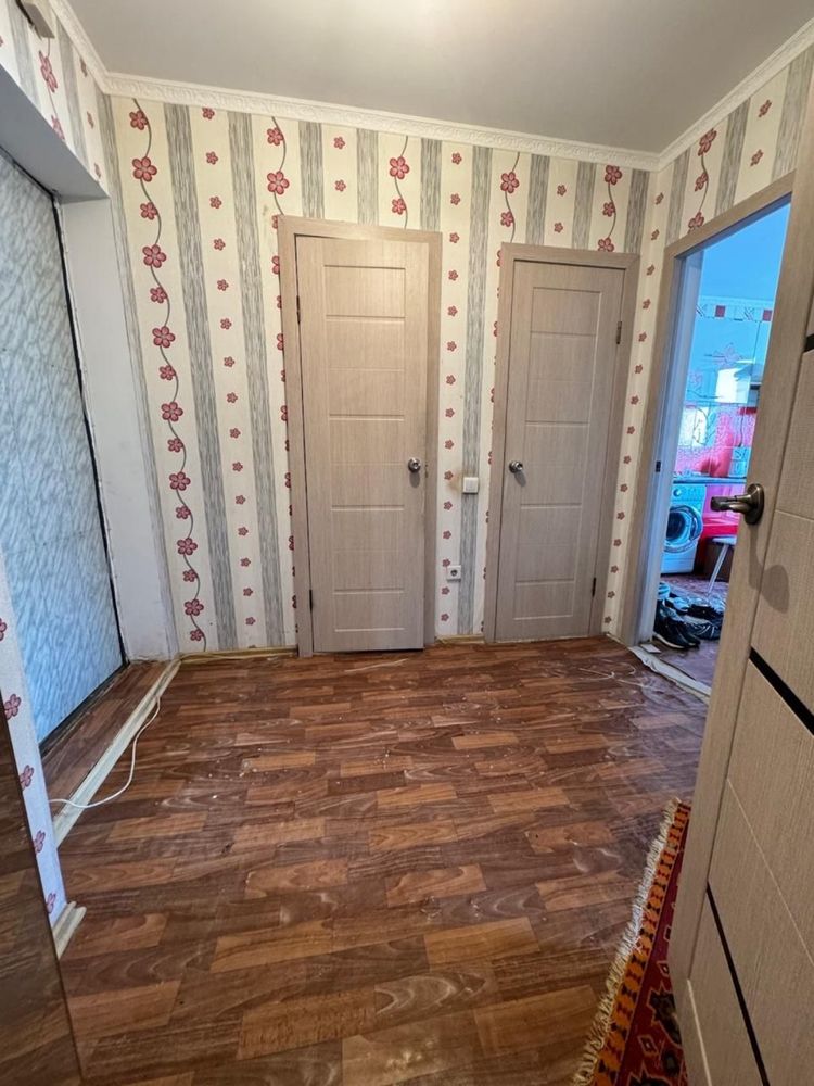 Продам 3х комн.кв 12 мкр рядом с поликлиникой