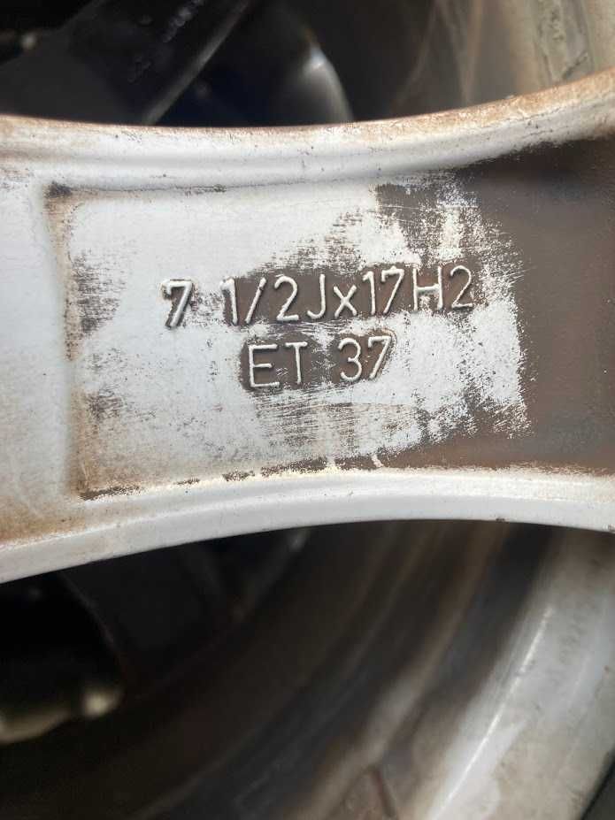 Джанти с летни гуми Мерцедес 7 1/2J X 17" ЕТ 37