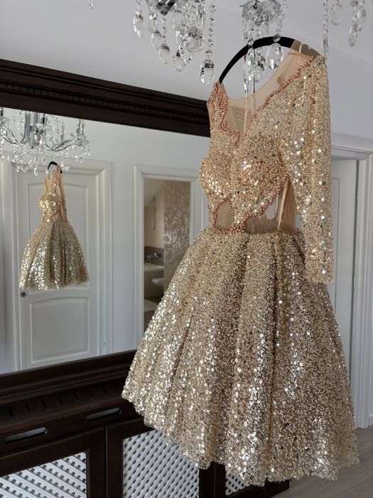 Rochie aurie facuta pe comanda, marime XS, purtata o singura data