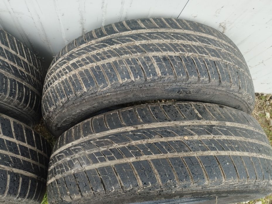 Vând  anvelope  BARUM