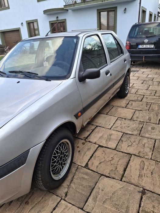Ford fiesta 2002 inmatriculat