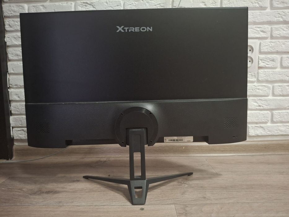 Монитор xtreon рабочий