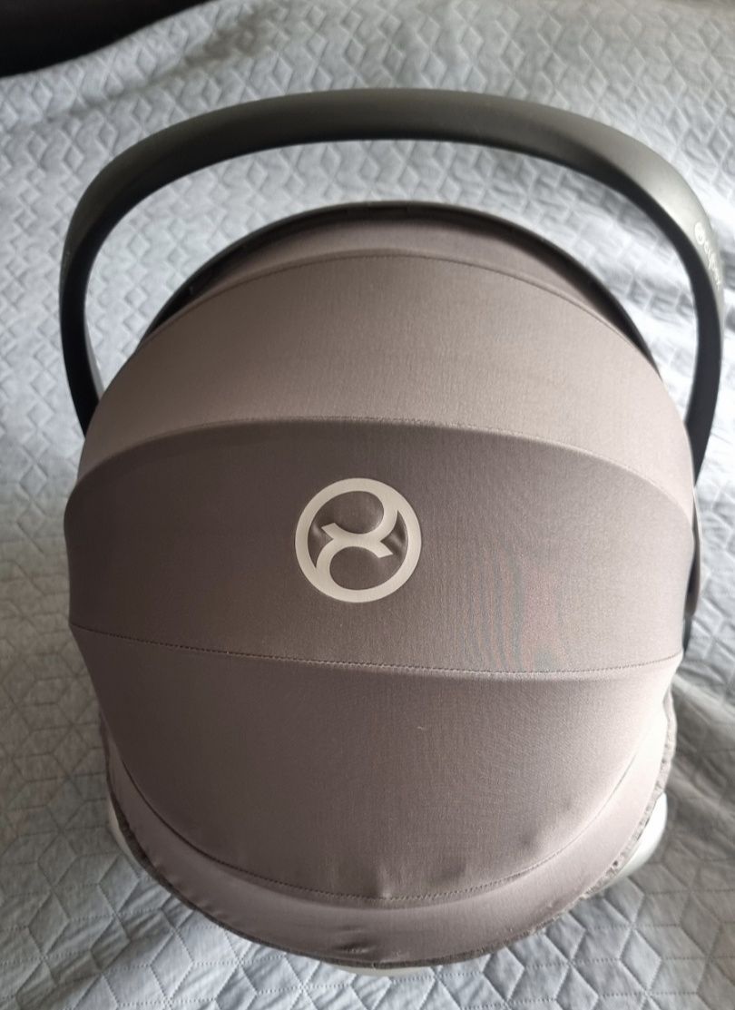 Кош/столче за кола Cybex Cloud Q с ISOFIX база Base Q fix