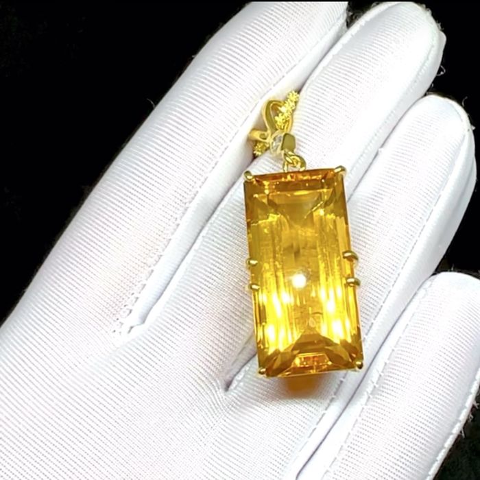 Огромный кулон с натуральным Цитрином. Эксклюзив