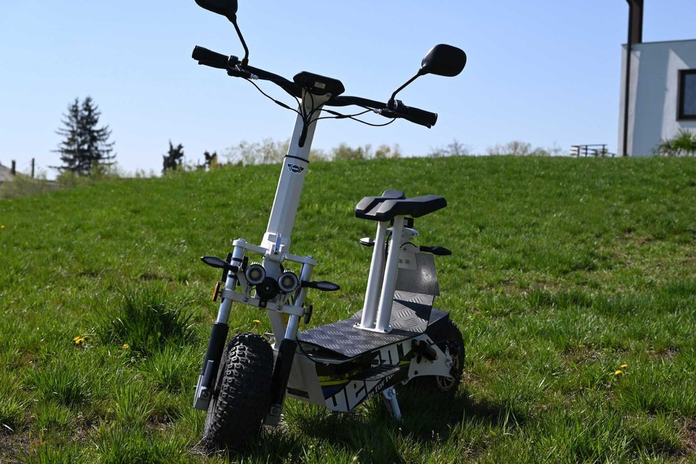 Scuter electric Hecht Terris White, 3000W limitat 45km/h