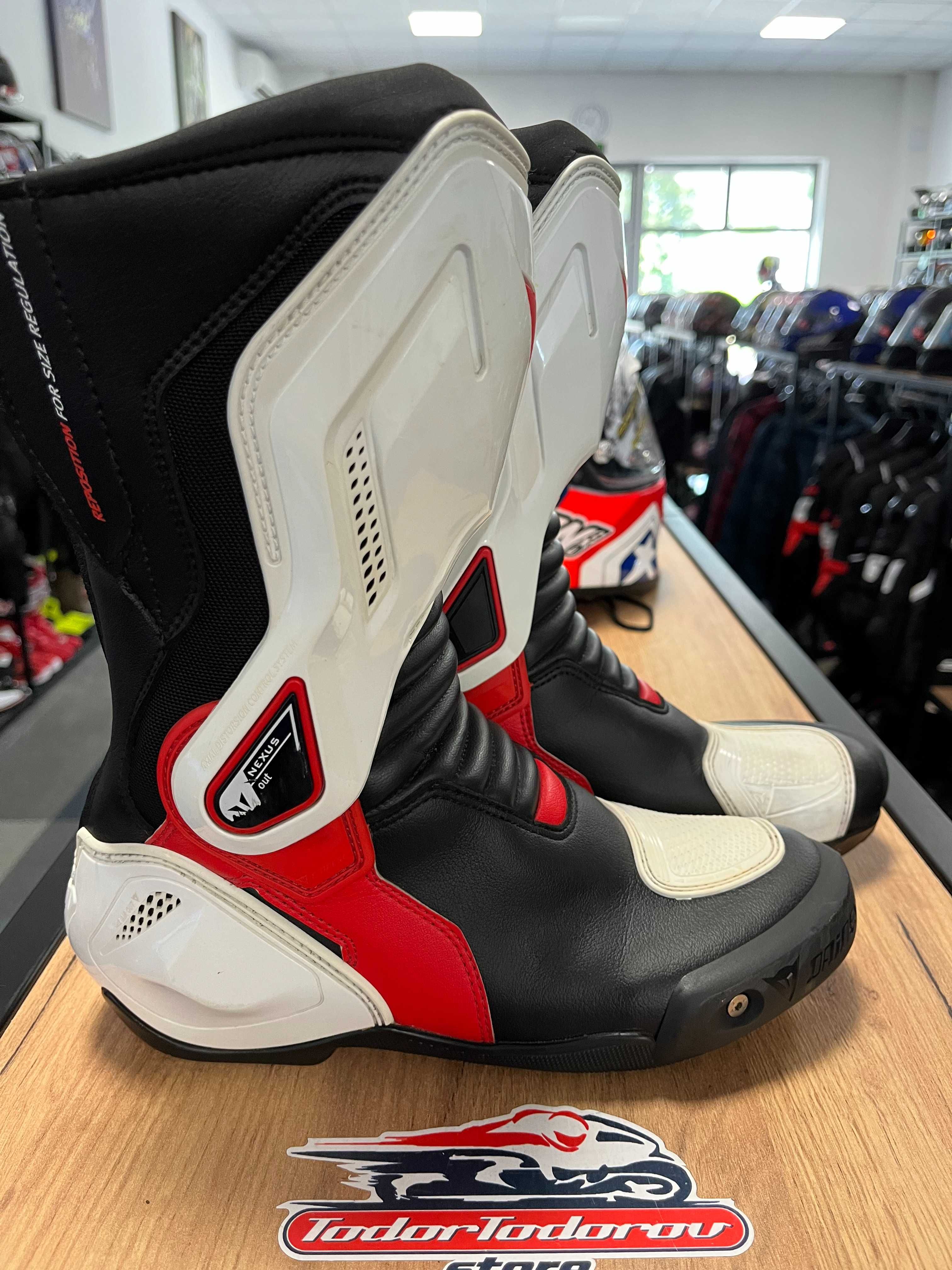 Дамски Мото ботуши DAINESE ST GIRO номер 37,става и протектори