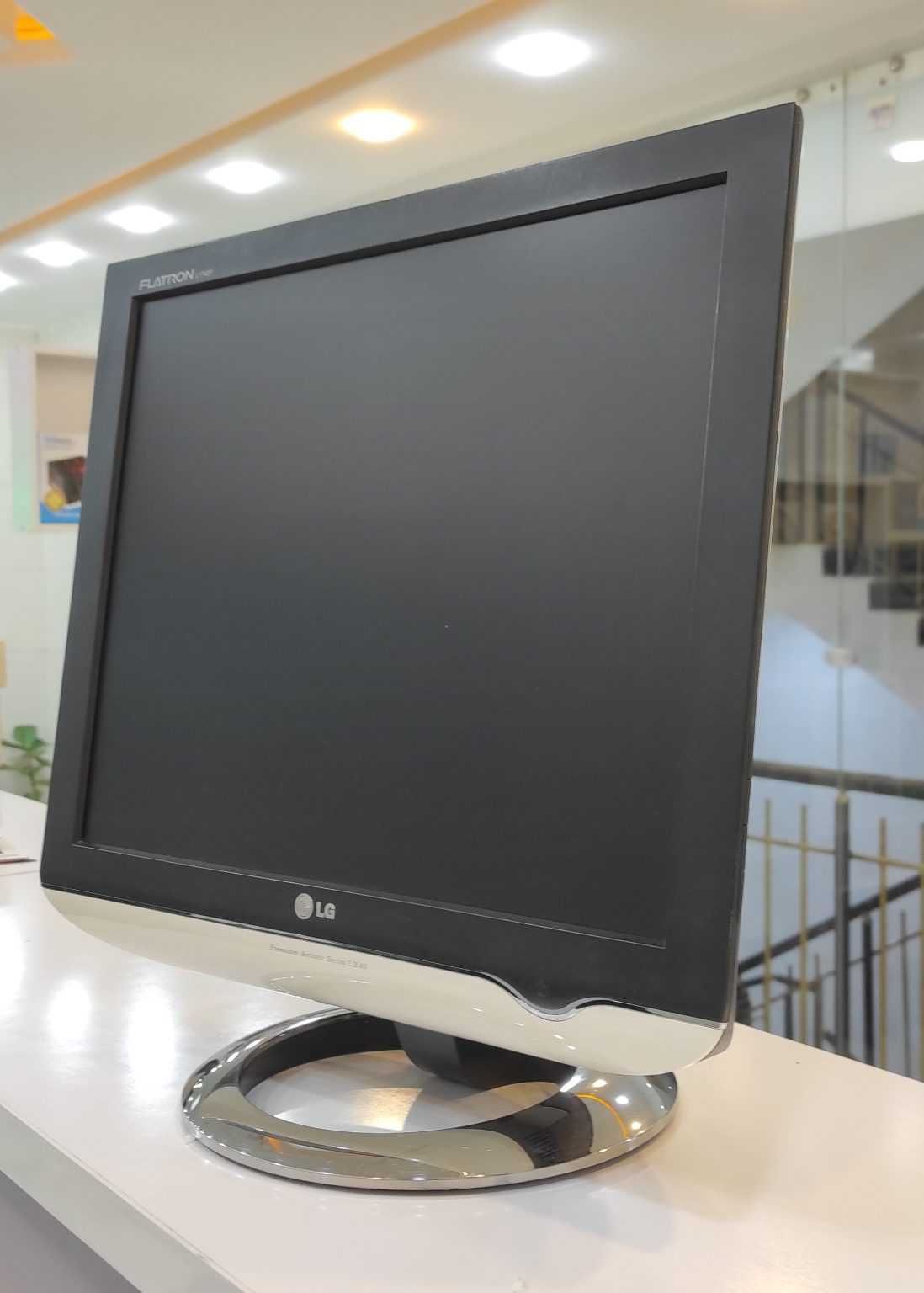 Monitor LG Flatron 17"